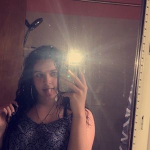 Meet your Posher, Isabella